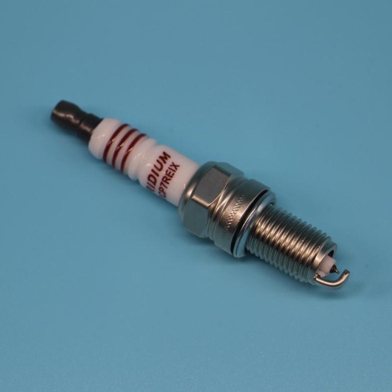 Mercedes-Benz Platinum Spark Plugs 4639 Pfr6L-11